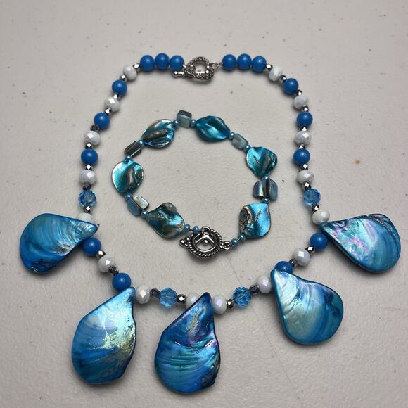Dyed Blue Shell Necklace Bracelet Set Beaded Costume Jewelry Toggle Clasp Boho - Picture 2 of 16